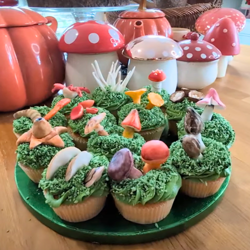 Cupcakes with fungus decorations